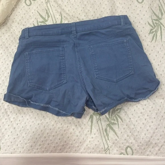 Shorts - Picture 2 of 2